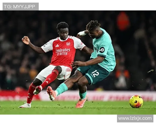 萨卡的崛起与英超赛场的辉煌旅程：从青涩少年到足球明星的蜕变之路